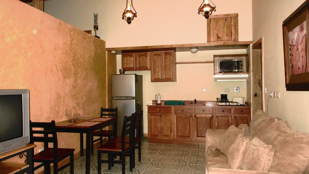 Apartotel Don Francisco San Jose  Phòng bức ảnh